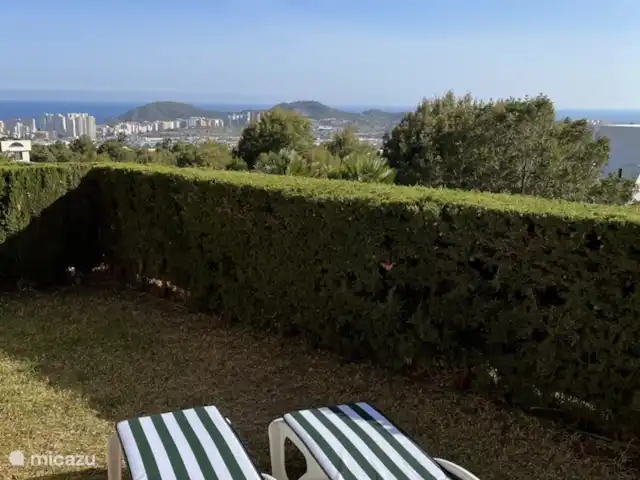 Casa vista mar Finestrat con jardín en España, Costa Blanca, Finestrat - apartamento Suficientes tumbonas disponibles.