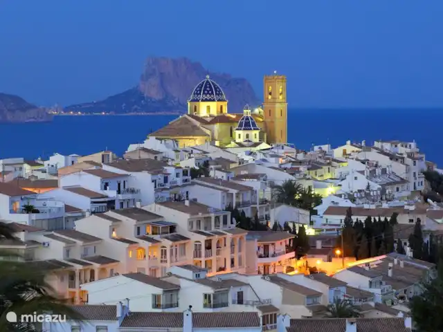 Casa vista mar Finestrat con jardín en España, Costa Blanca, Finestrat - apartamento Altea con Calpe al fondo.