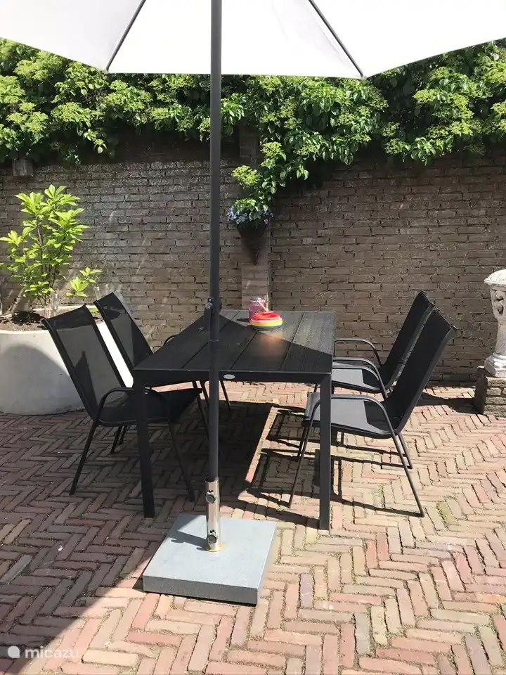 Privater eingezäunter Garten