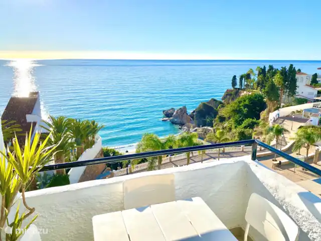 Modern uit elkaar prachtig 180º uitzicht op zee huren in Spanje, Costa del Sol, Nerja - appartement uitzicht vanaf het terras in de winter