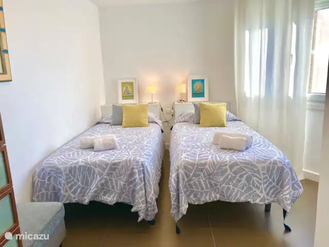 Modern uit elkaar prachtig 180º uitzicht op zee huren in Spanje, Costa del Sol, Nerja - appartement slaapkamer