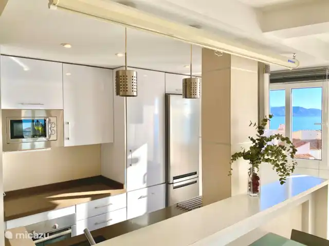 Modern uit elkaar prachtig 180º uitzicht op zee huren in Spanje, Costa del Sol, Nerja - appartement keuken