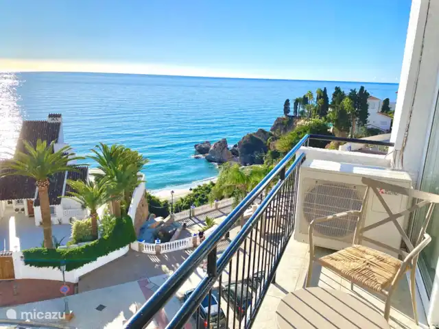 Modern uit elkaar prachtig 180º uitzicht op zee huren in Spanje, Costa del Sol, Nerja - appartement balkon uitzicht op zee