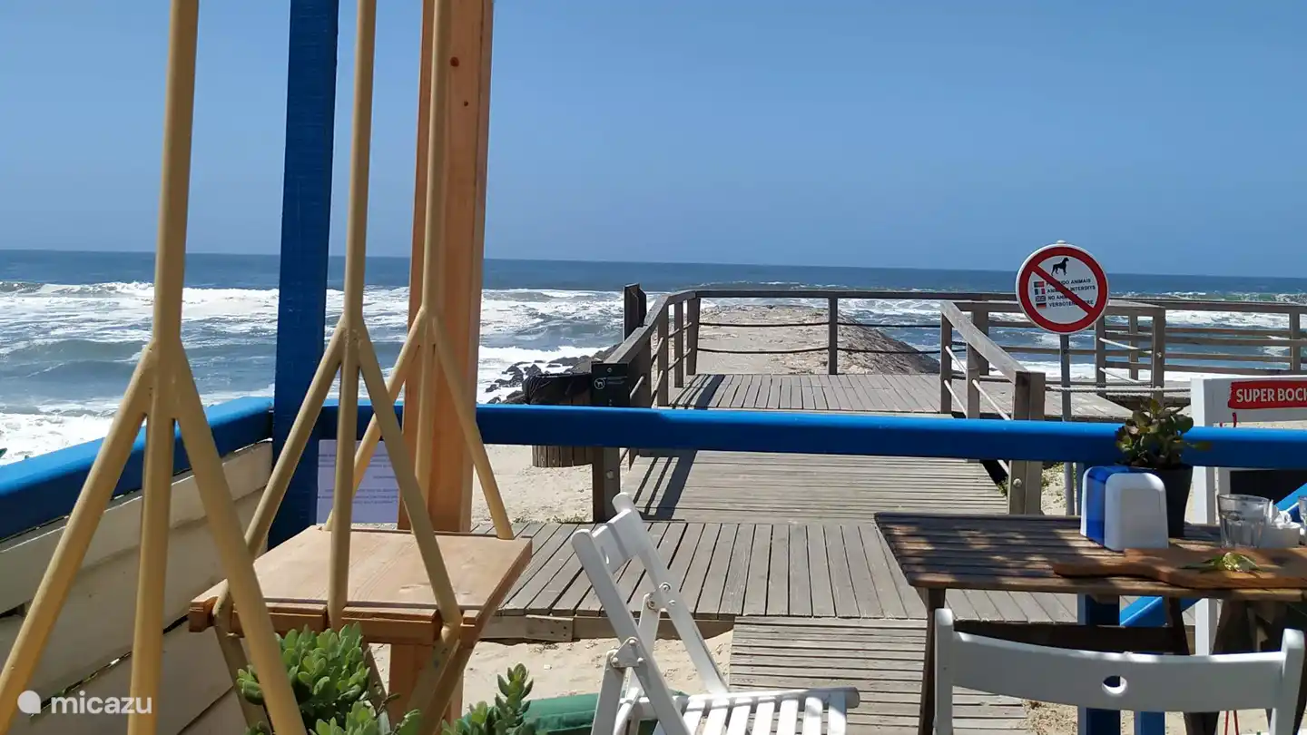 Trinken Sie einen Cocktail im Casa Blanca und genießen Sie diese Aussicht.