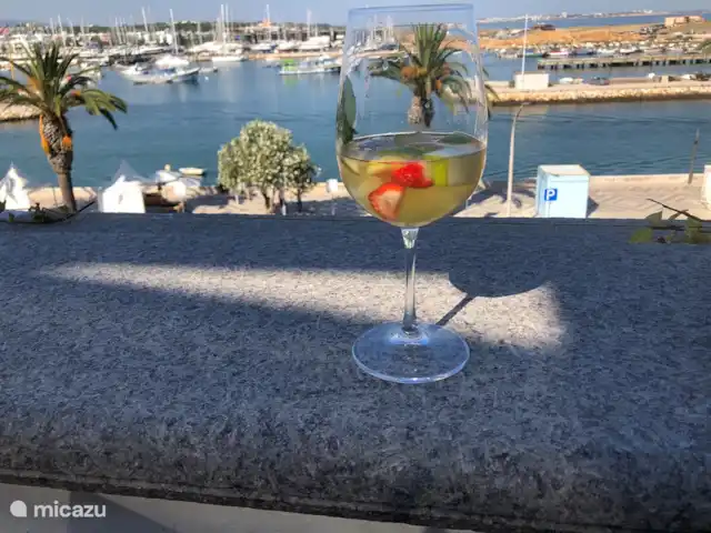 Apartamento 'muito sol' en Portugal, Algarve, Lagos - apartamento Decenas de acogedores restaurantes y pastelerías.