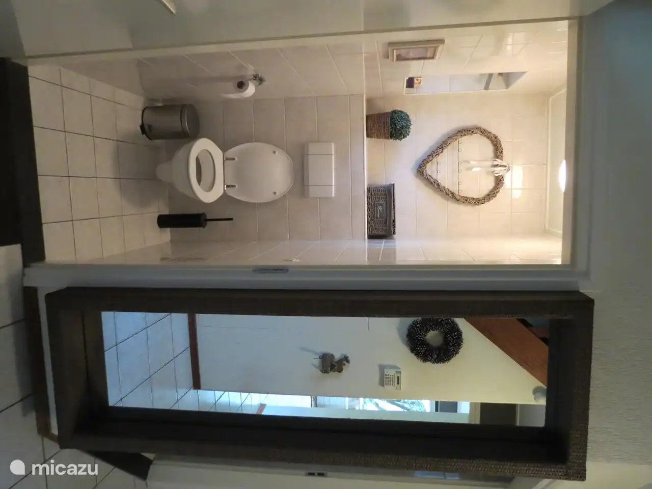 Die Toilette im Erdgeschoss/