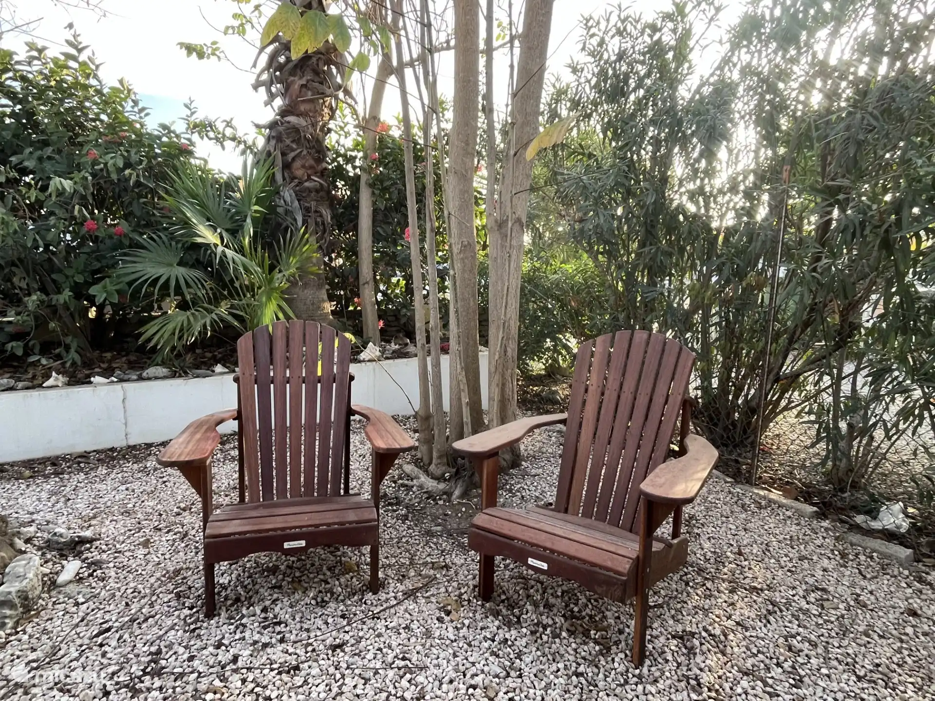 Mahagoni-Adirondack-Gartenstühle
