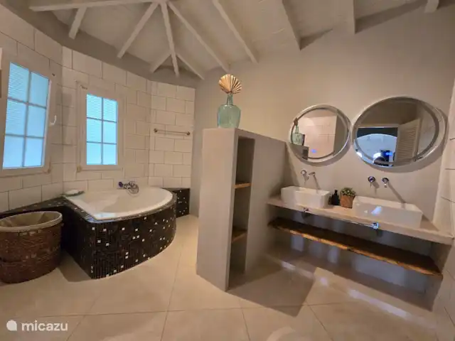 villa en Curazao, Banda Arriba (este), Brakkeput Abou – La villa con vistas al puerto MB Cuarto de baño