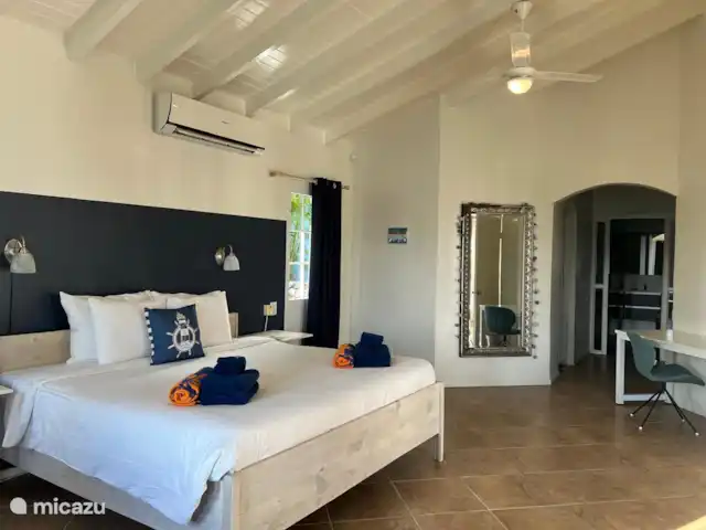villa en Curazao, Banda Arriba (este), Brakkeput Abou – La villa con vistas al puerto Dormitorio