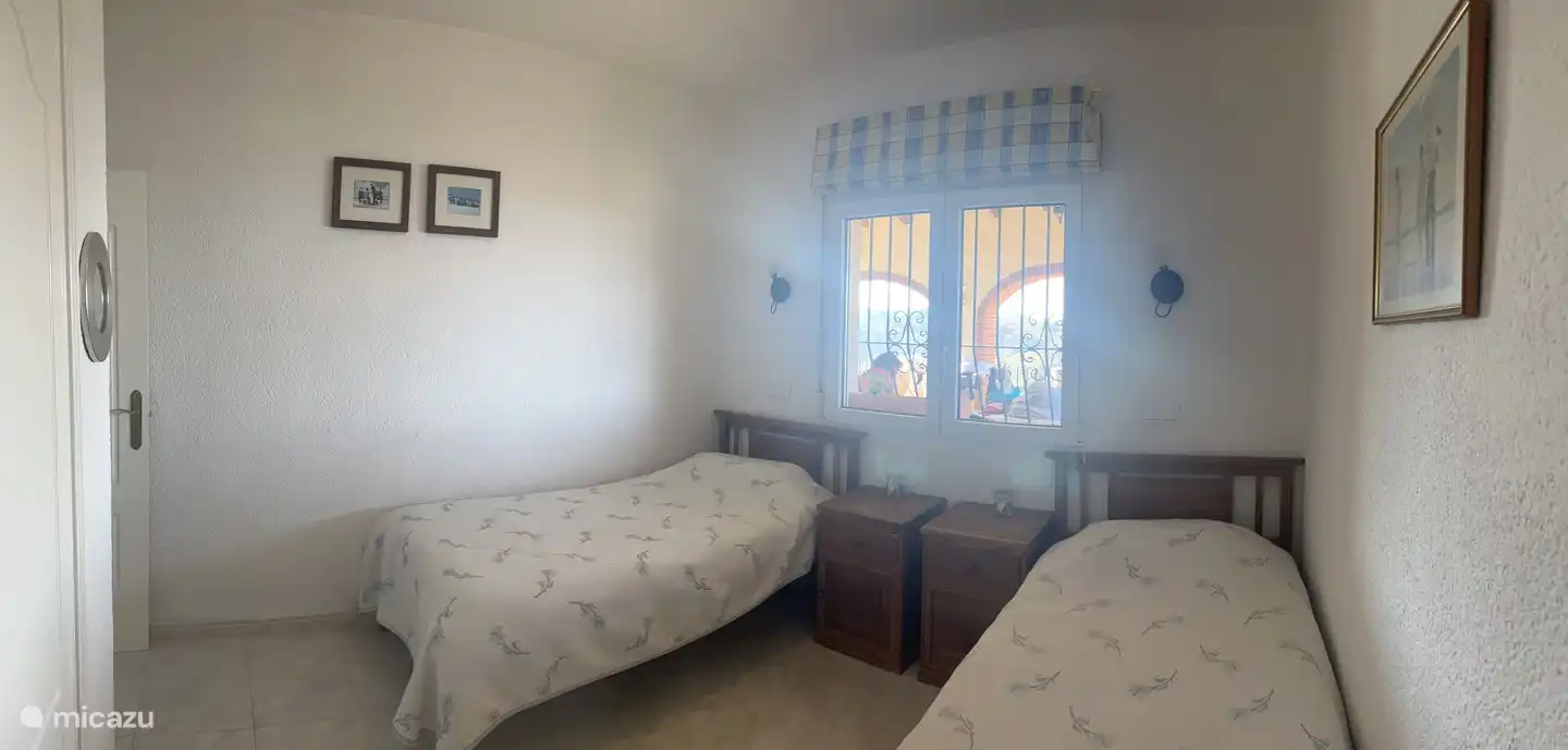 Chambre avec vue sur la mer.