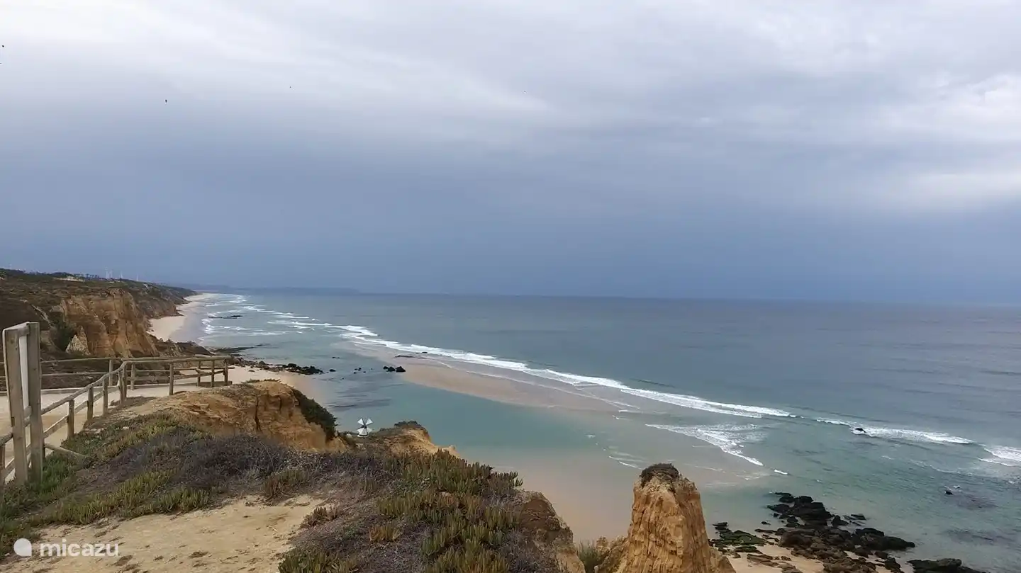 holiday house in Prata Coast, Portugal – Casa do Valle Beach House