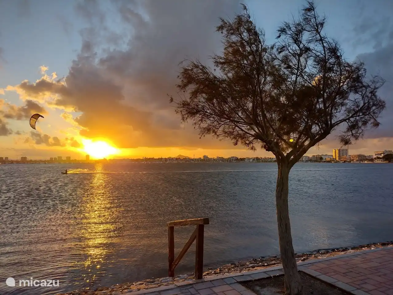 Tolle Sonnenaufgänge und Sonnenuntergänge hier.