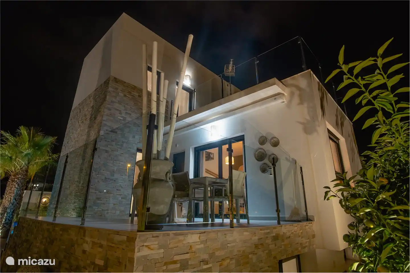 Abends schön beleuchtet