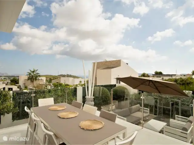 CasaCapri | Espagne, Costa Blanca, Polop - villa Terrasse près du salon avec un store électrique