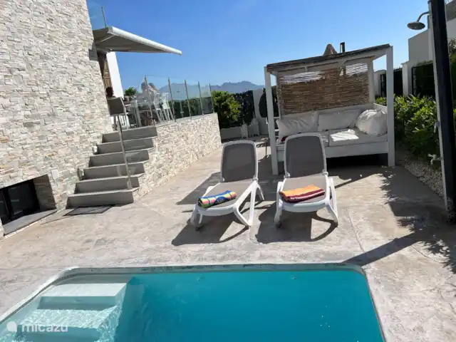 CasaCapri | Espagne, Costa Blanca, Polop - villa Terrasses avec lit à baldaquin et transats