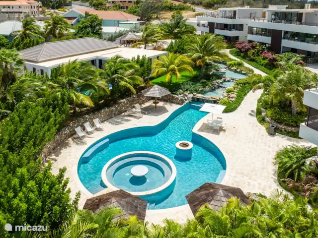 Jan Sofat LUX A08 | Curaçao, Banda Ariba (est), Jan Sofat - appartement Piscine d'eau salée commune au complexe.