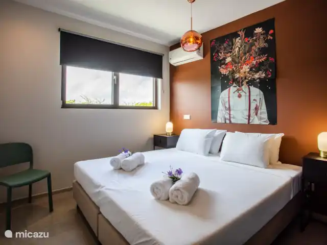 Jan Sofat LUX A08 | Curaçao, Banda Ariba (est), Jan Sofat - appartement Chambre des maîtres avec A/C et salle de bain privée