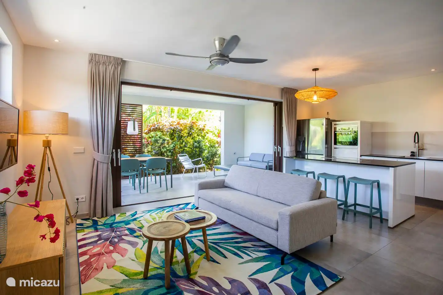 Jan Sofat LUX A08 in Curaçao, Banda Ariba (Ost), Jan Sofat - Appartement