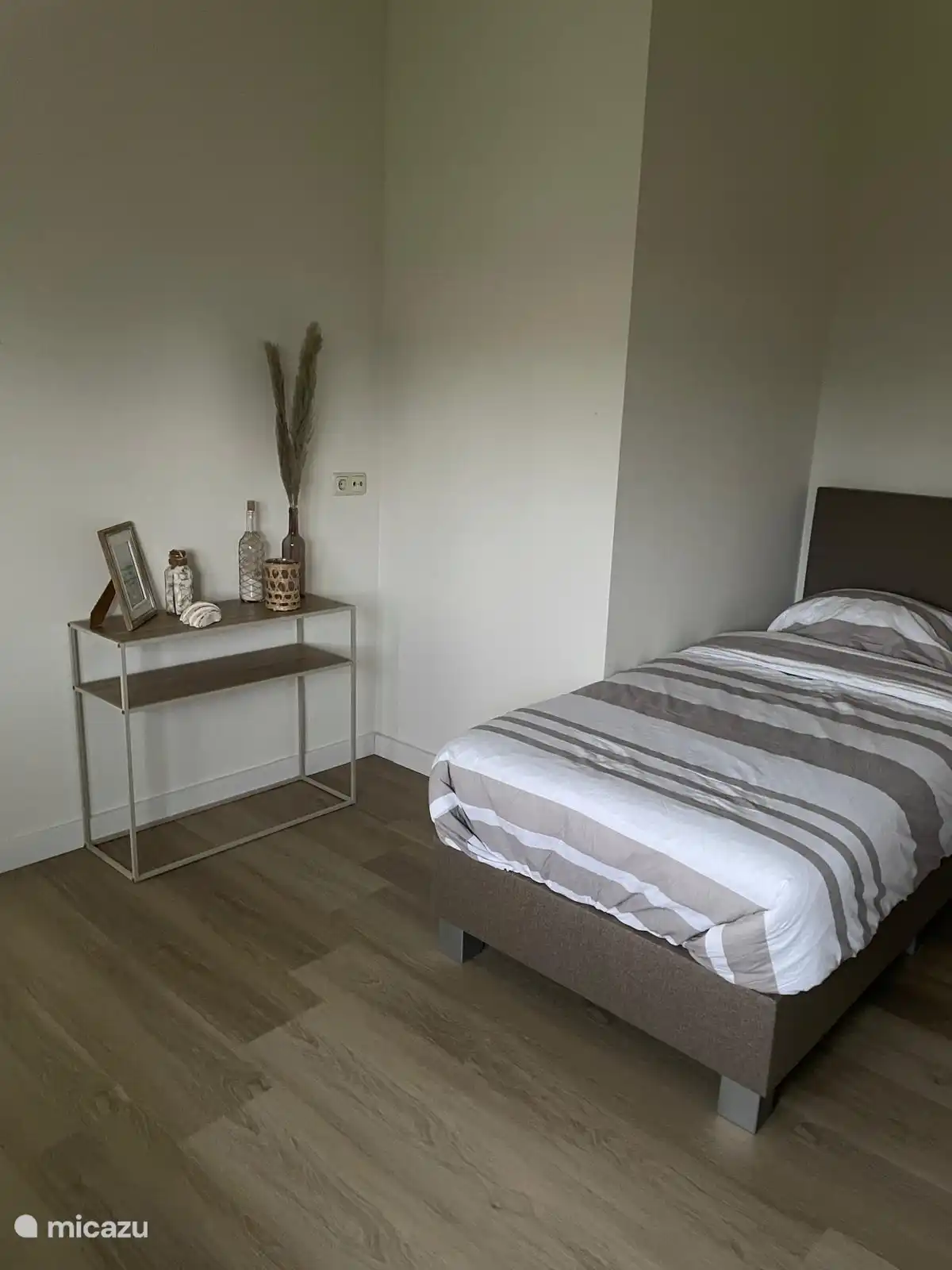 Slaapkamer 2 met 2 losse bedden