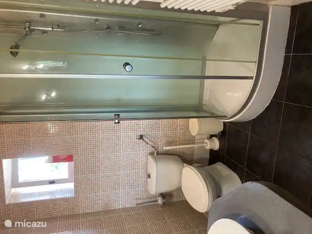 Badezimmer im Erdgeschoss