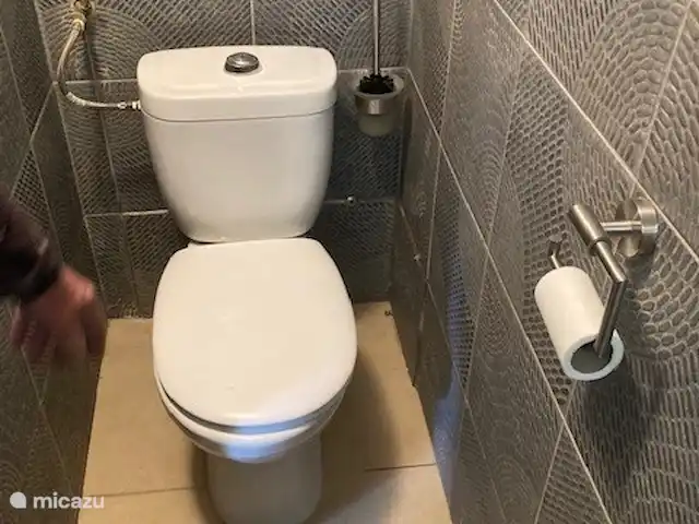 Gîte de l'ermitage | France, Nièvre, Ouroux-en-Morvan - gîte / cottage deuxième toilette à l'étage avec lavabo