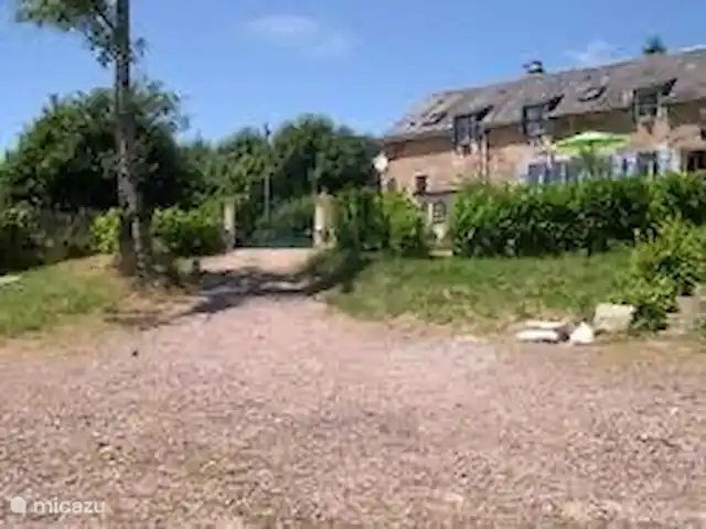 Gîte de l'ermitage | France, Nièvre, Ouroux-en-Morvan - gîte / cottage Emplacement de l’ancienne ferme dans la nature, pas de routes, juste un chemin de fermier