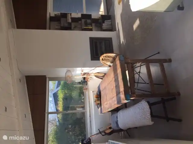  4 Person dining room table