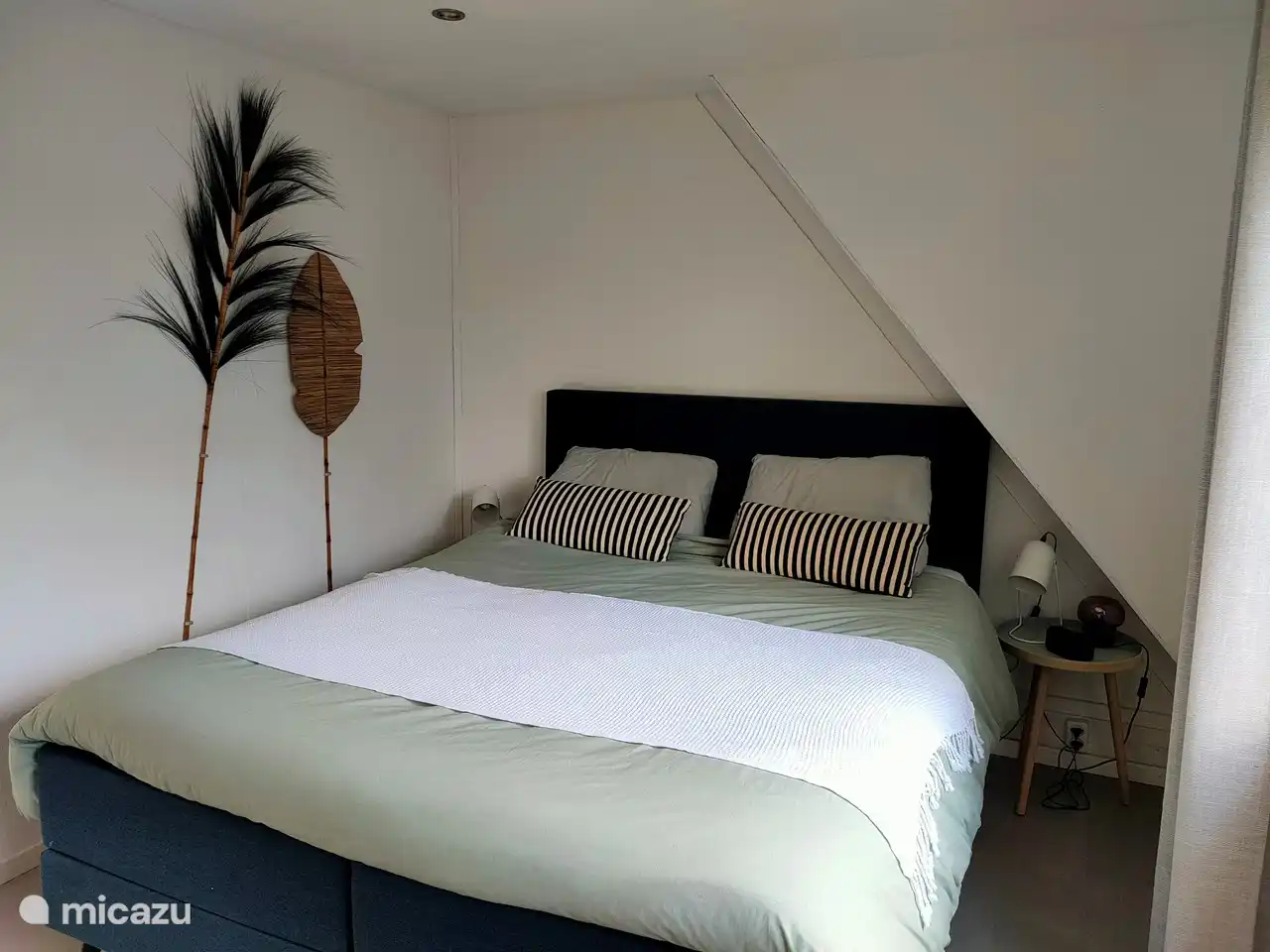 Bedroom 1: double bed (1.60x2.00)
Duvet cover size: 2.20 x 2.00
large wardrobe