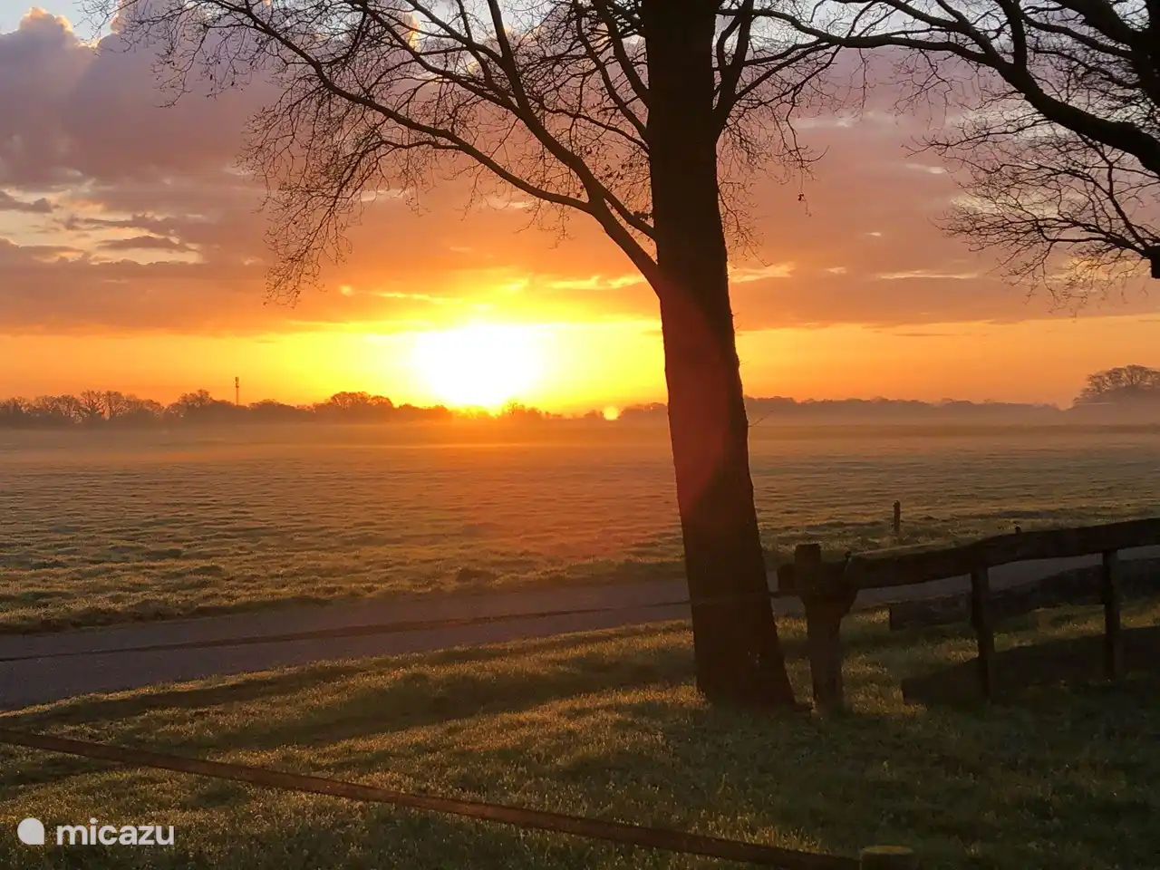 Lever du soleil à Tilligte.