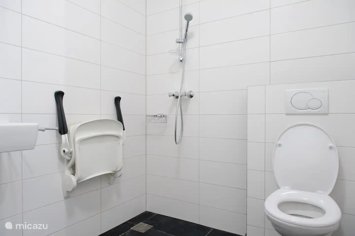 Badezimmer im Erdgeschoss