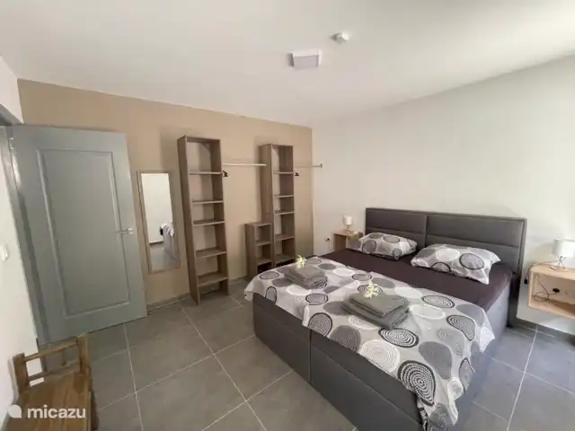 María Pampoen en Curazao, Banda Arriba (este), Marie Pampoen - villa Amplio dormitorio 1 planta baja con amplio espacio de guardarropas