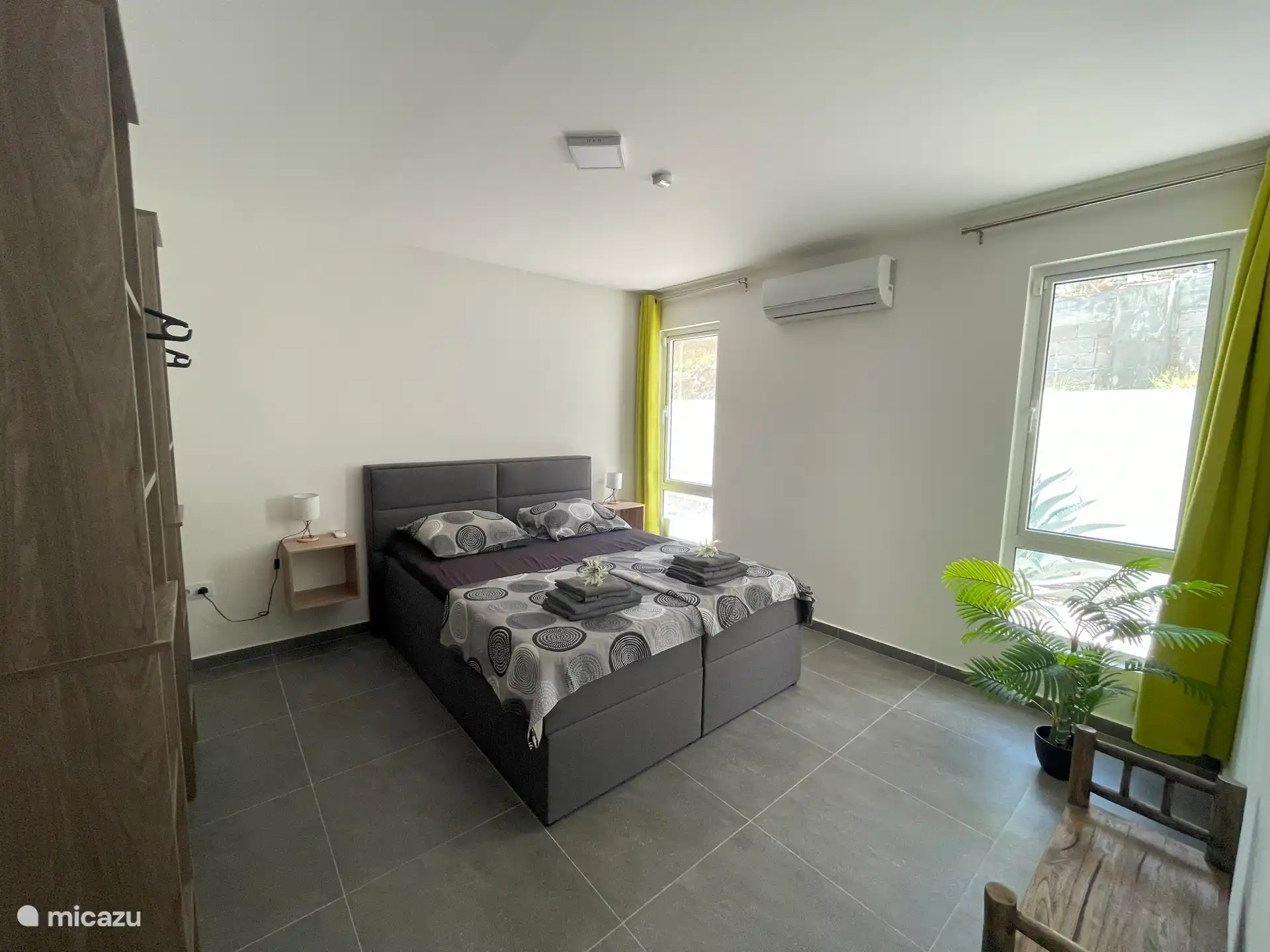 Spacious bedroom 1 ground floor with air conditioning