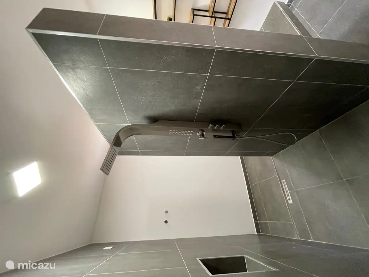 Rain shower on the bathroom 1st floor