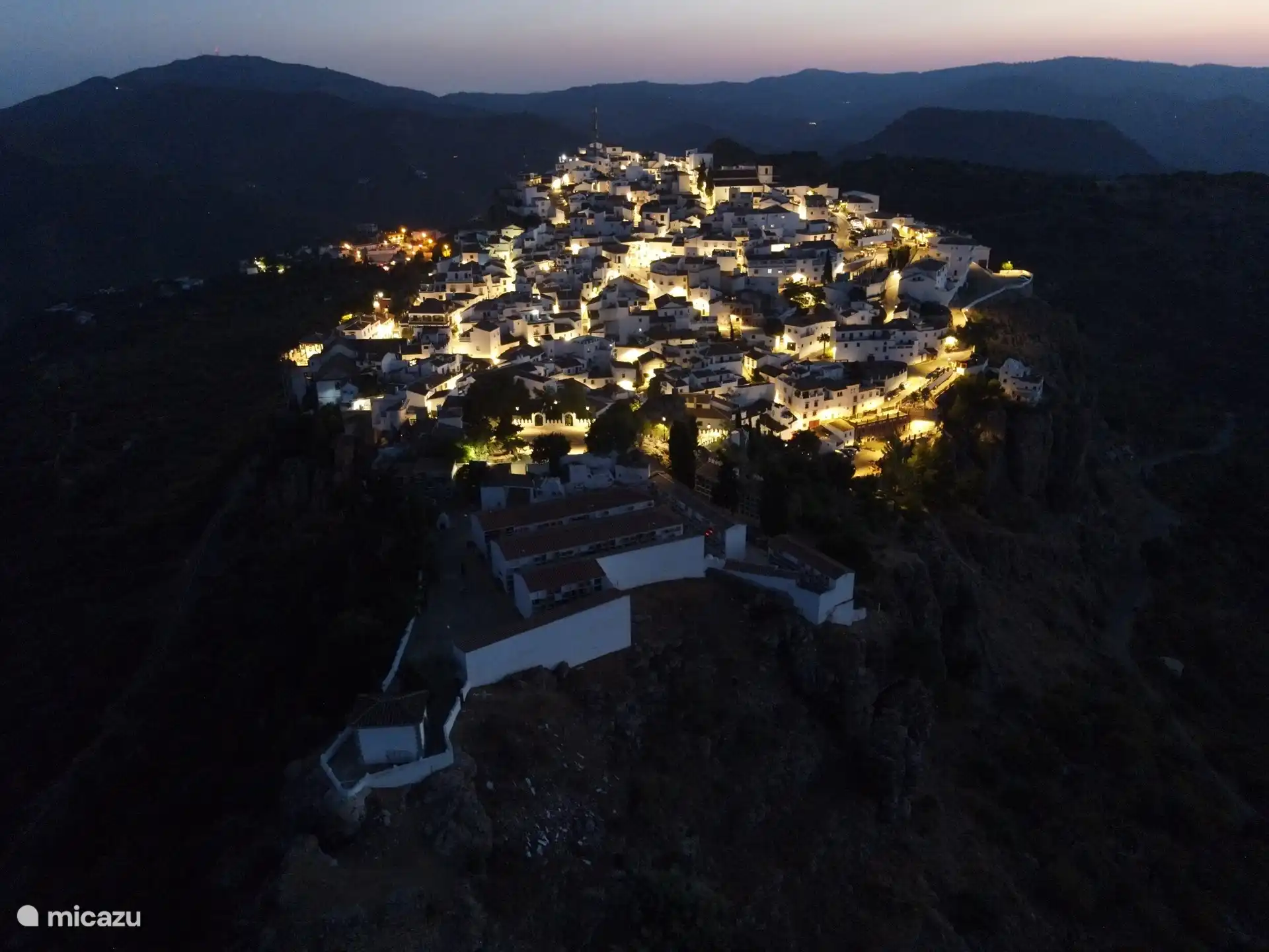 Comares la nuit