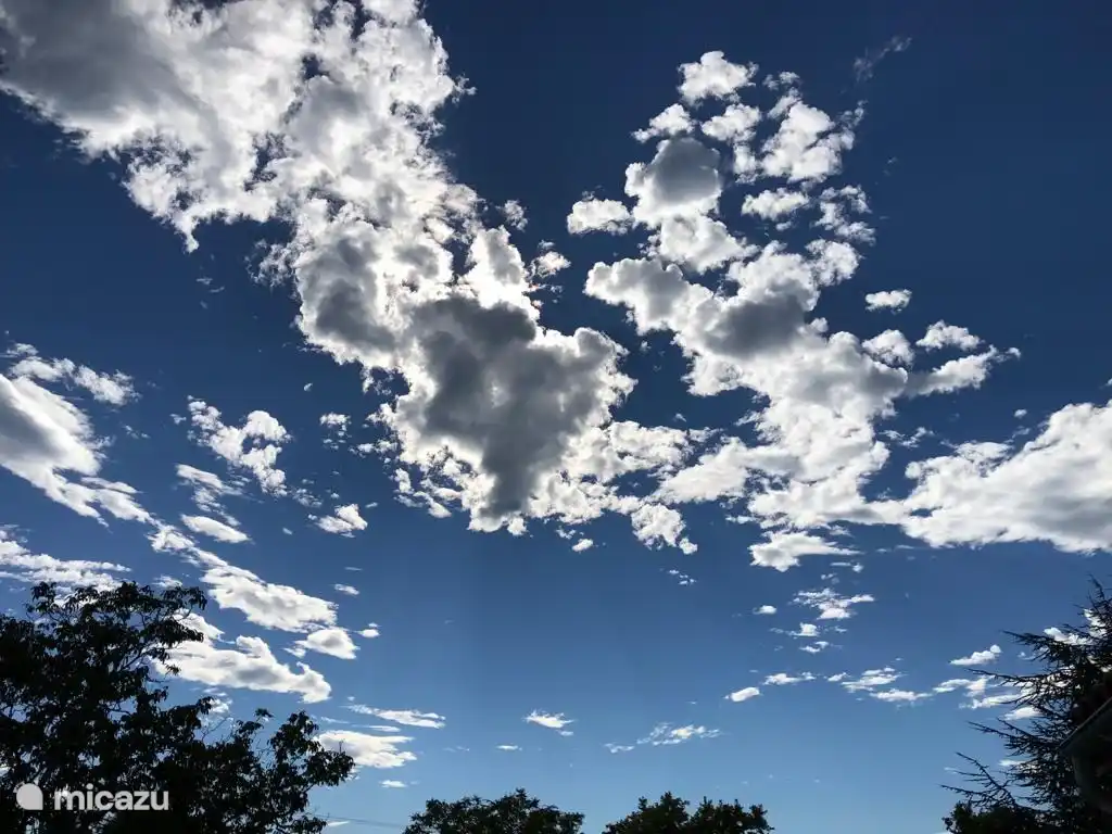 A veces una nube en el cielo