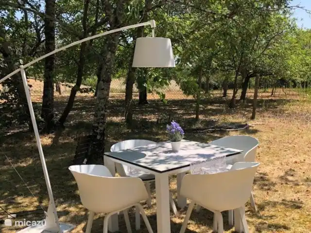Le Lavande | France, Lot, Loupiac - glamping / tente safari / yourte Table à manger extérieure
