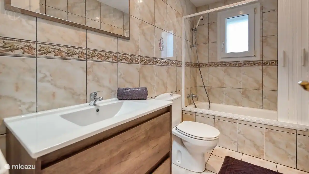 Villa parfaite pour un groupe d'amis ou plusieurs familles, proche du centre et de la plage !