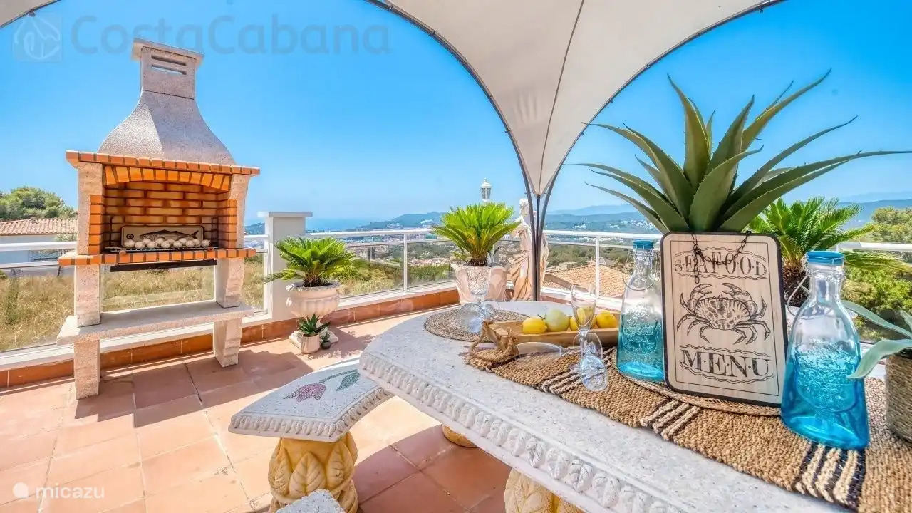 Villa parfaite pour un groupe d'amis ou plusieurs familles, proche du centre et de la plage !