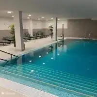 la piscina cubierta