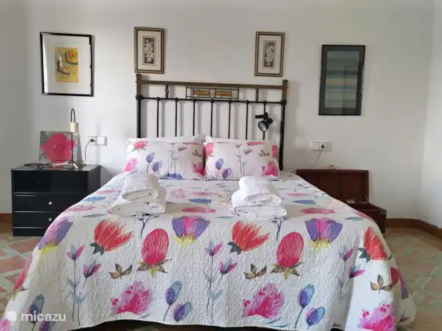 Massia Celestino | Espagne, Catalogne,  Deltebre - maison de vacances Chambre située devant la maison, au 1er étage.