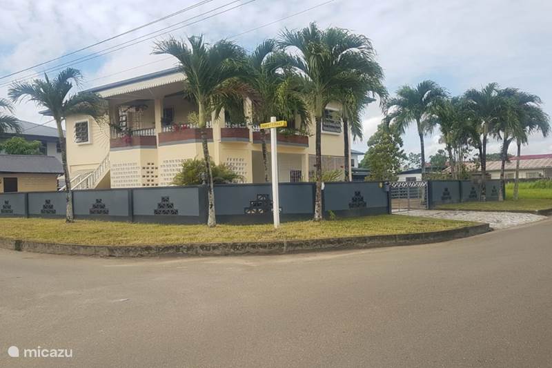 Vakantiehuis Suriname, Paramaribo, Paramaribo Appartement Las Palmas