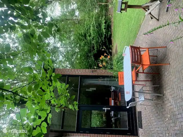 Fenstertür zur Terrasse 