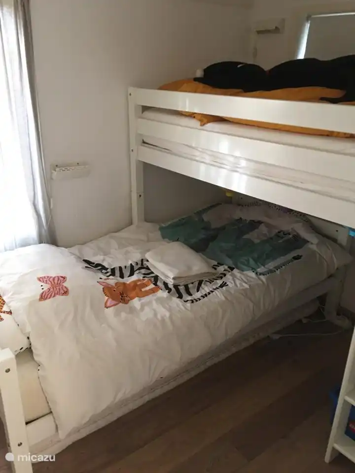 Schlafzimmer 2