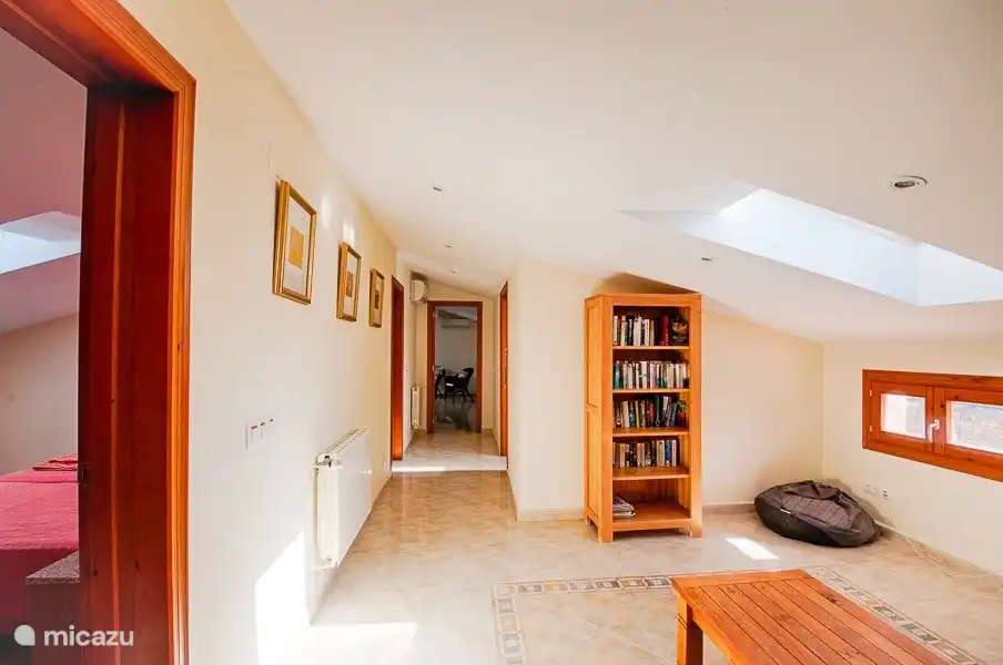 Der Treppenabsatz und der Flur zu den 3 Schlafzimmern