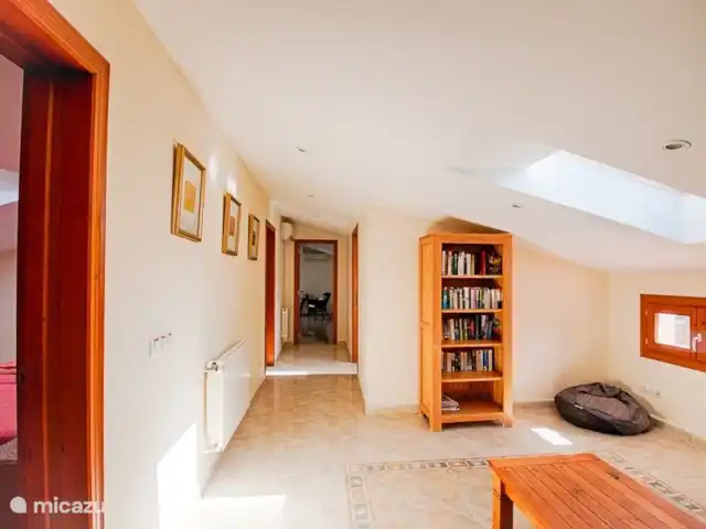 Finca Nuestro Nido | Espagne, Costa Blanca, Moraira - finca Le palier et le couloir desservant les 3 chambres