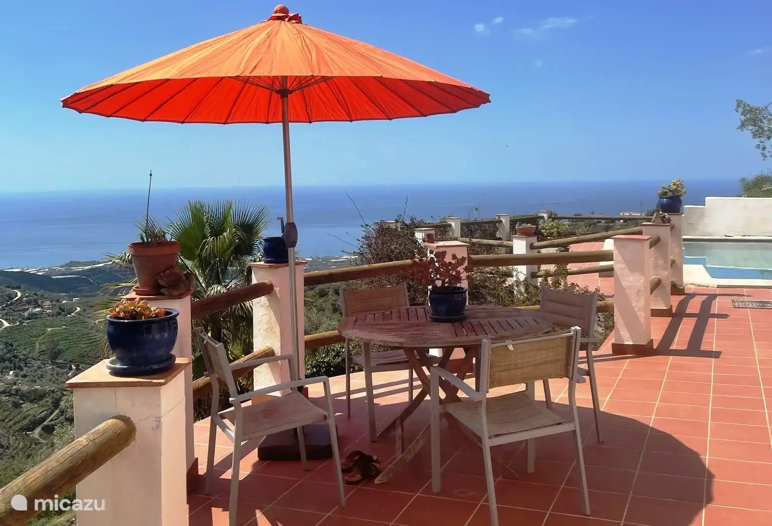 dining table with sea view