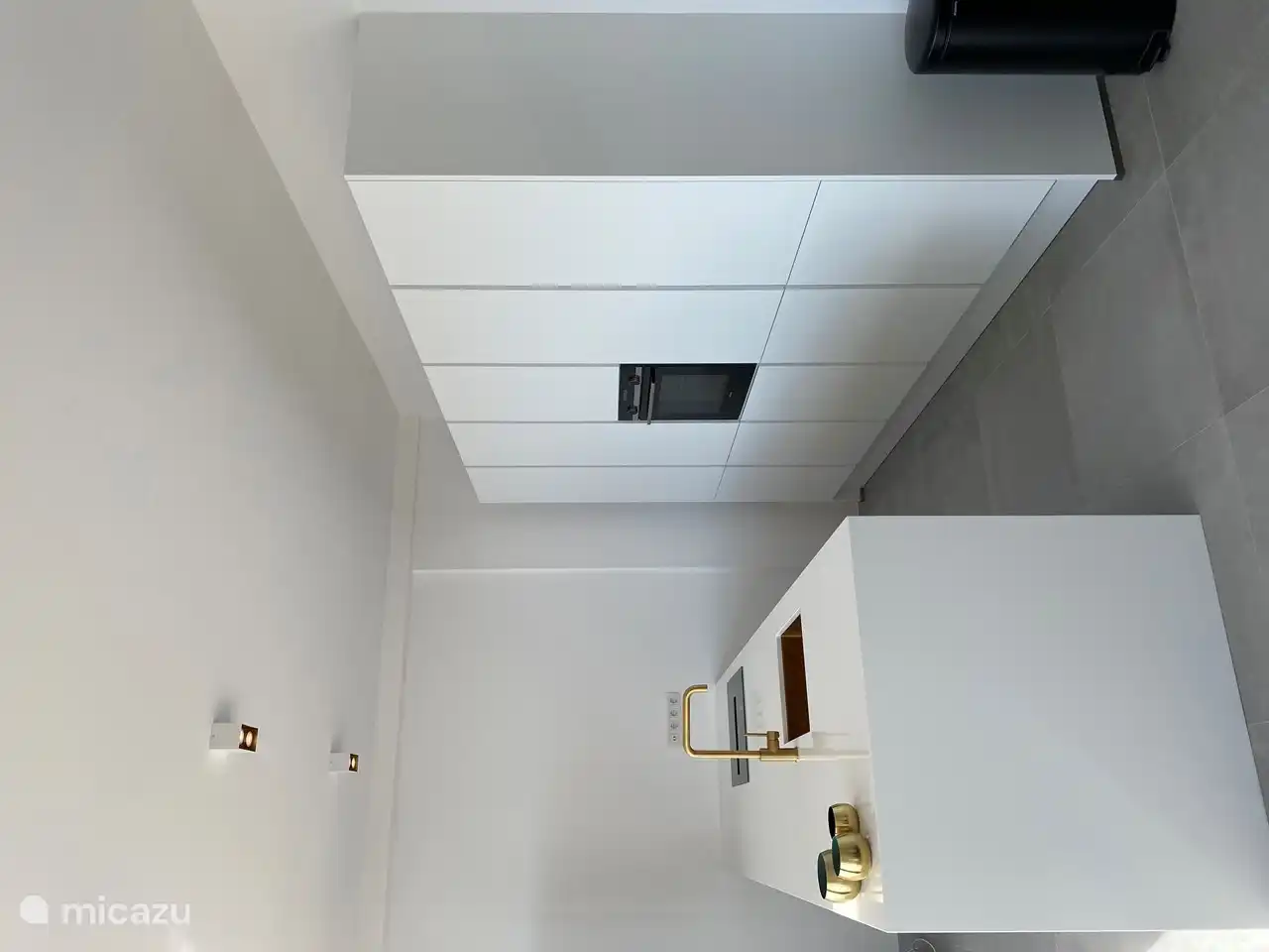 Voll ausgestattete Küche