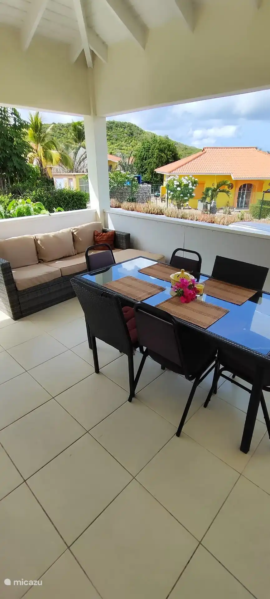 Cas Iguana - dining area