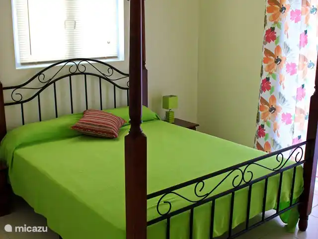 villa en Curazao, Bandabou (oeste), Fontein – CAS IGUANA - vista al mar y privacidad CAS IGUANA - Dormitorio con vistas a la piscina