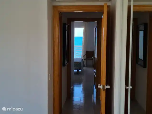 Mediterrane uitkijkpost van Vinaròs huren in Spanje, Costa del Azahar, Vinaroz - appartement Gang tussen de slaapkamers